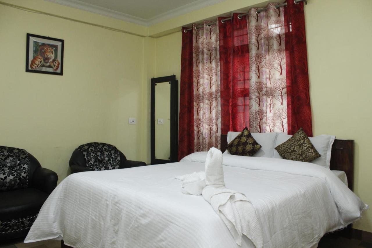 Aurora Guest House Shillong Bagian luar foto