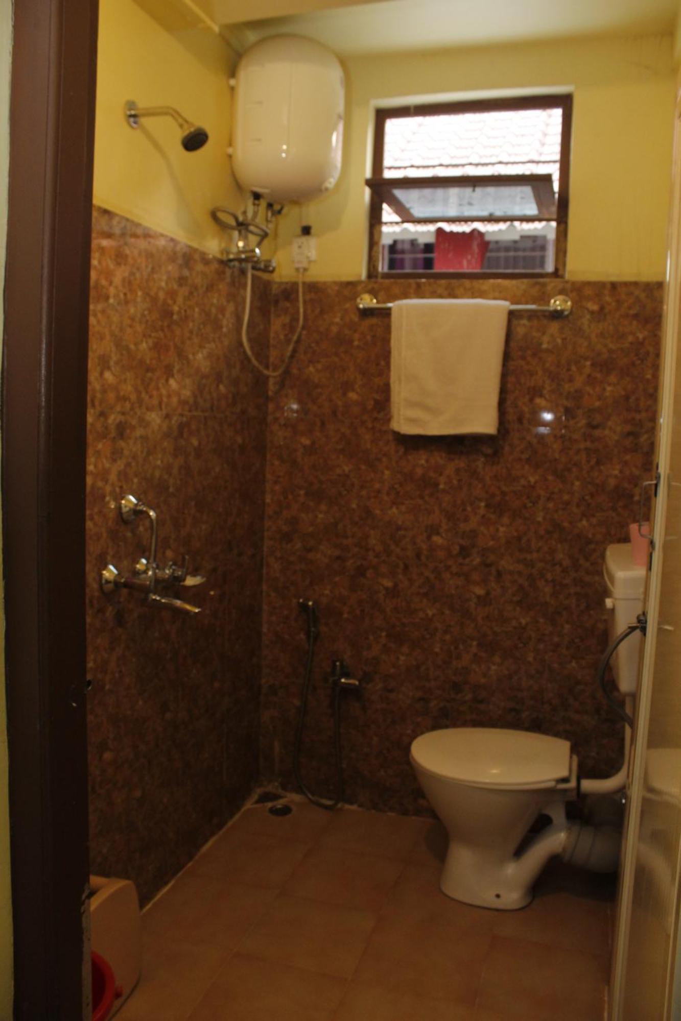 Aurora Guest House Shillong Bagian luar foto