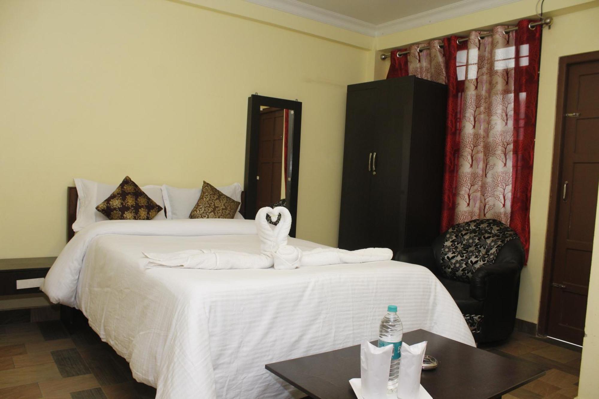 Aurora Guest House Shillong Bagian luar foto